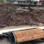 okulun 7 metrelik istinat duvari coktu 5FBWZf3S.jpg