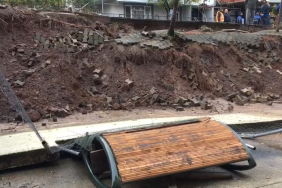 okulun 7 metrelik istinat duvari coktu 5FBWZf3S.jpg