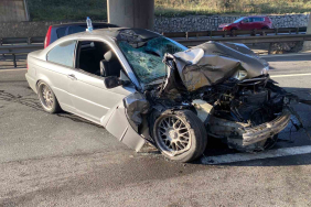 otomobil maden suyu yuklu tira carpti 1i agir 3 yarali 6qLFF6ZJ.jpg