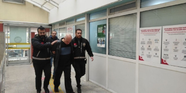 saglik calisani kuzenini oldurmustu kadin kiyafeti giydirip video cektiler yaymakla tehdit ettiler 63uDkONO.jpg