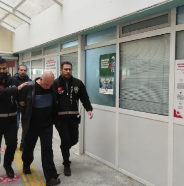 saglik calisani kuzenini oldurmustu kadin kiyafeti giydirip video cektiler yaymakla tehdit ettiler 63uDkONO.jpg