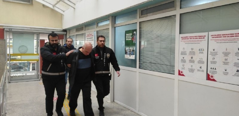 saglik calisani kuzenini oldurmustu kadin kiyafeti giydirip video cektiler yaymakla tehdit ettiler 63uDkONO.jpg