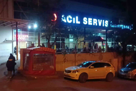 yolda yururken omzuna yorgun mermi isabet eden kadin yaralandi y24PMNhg.jpg