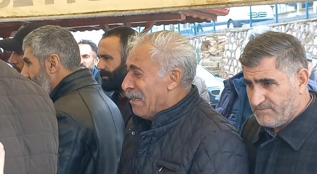 yurek burkan aci ajdanin arkadasiyla gittigi ilk yemegi sonu oldu aXK9rBsW.jpg