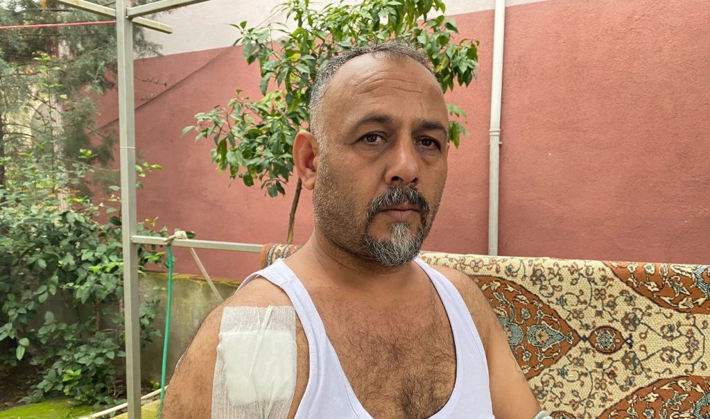 ÇOCUKLARIYLA BAHÇEDE OTURURKEN DEHŞETİ YAŞADI ÇOCUKLAR BAHÇEDE OYNARKEN ATEŞ ETTİLER: "ÇOCUKLARIN VE BENİM ÜZERİME ATEŞ AÇIP KAÇTILAR"