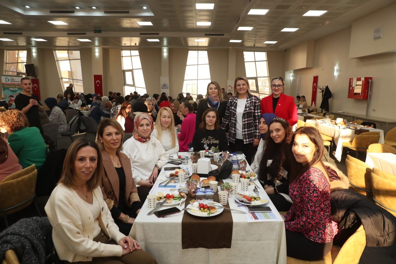 BAŞKAN HÜRRİYET: "OKULLARDA KESİNLİKLE BESLENME SAATİ PROJESİ UYGULANMALIDIR"