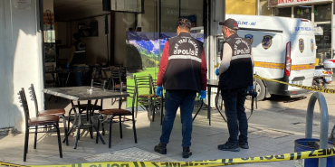 HUSUMETİ BULUNAN AKRABASINI TABANCAYLA GÖĞSÜNDEN VURDU