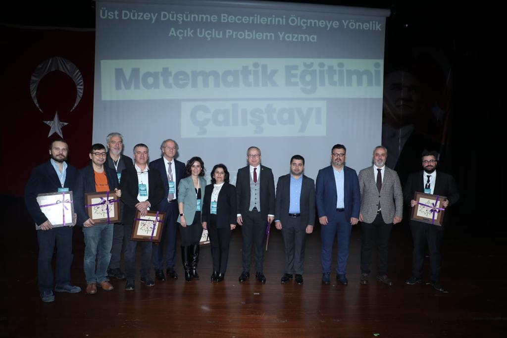 İzmit Belediyesi Çınar Akademi işbirliğinde, Marmara’daki öğretmenler ‘Matematik Çalıştayı’nda buluştu