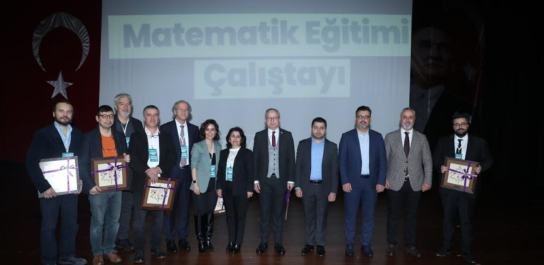 İzmit Belediyesi Çınar Akademi işbirliğinde, Marmara’daki öğretmenler ‘Matematik Çalıştayı’nda buluştu