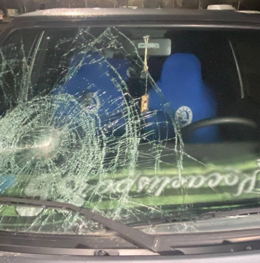 KOCAELİ'DE GARİP OLAY: 35 ARACIN CAMINI PATLATIP KAYIPLARA KARIŞTILAR