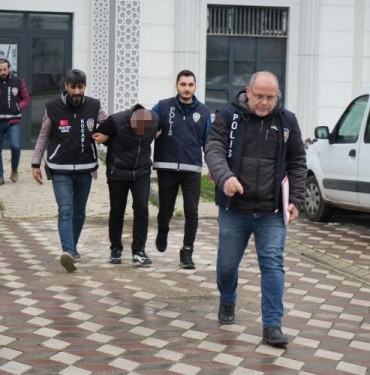 KIZ ARKADAŞINI VURARAK ÖLDÜRÜP, 112'YE İNTİHAR İHBARINDA BULUNAN KATİL ZANLISI TUTUKLANDI