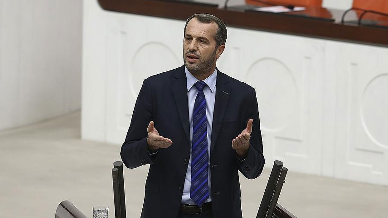 MHP Genel Başkan Yardımcısı Semih Yalçın, MHP Kocaeli Milletvekili Saffet Sancaklı’nın istifasının istendiğini duyurdu.