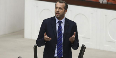 Saffet Sancaklı istifa etti