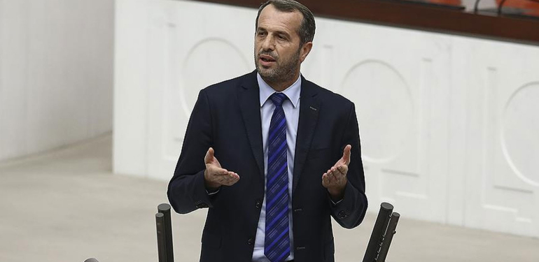 Saffet Sancaklı istifa etti