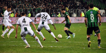 TRENDYOL 1. LİG: SAKARYASPOR: 3 KOCAELİSPOR: 1