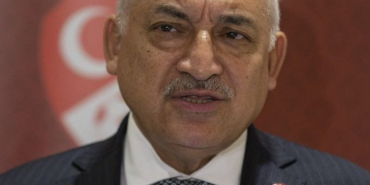 TFF Başkanı Mehmet Büyükekşi Tüm liglerdeki maçlar süresiz olarak ertelendi.