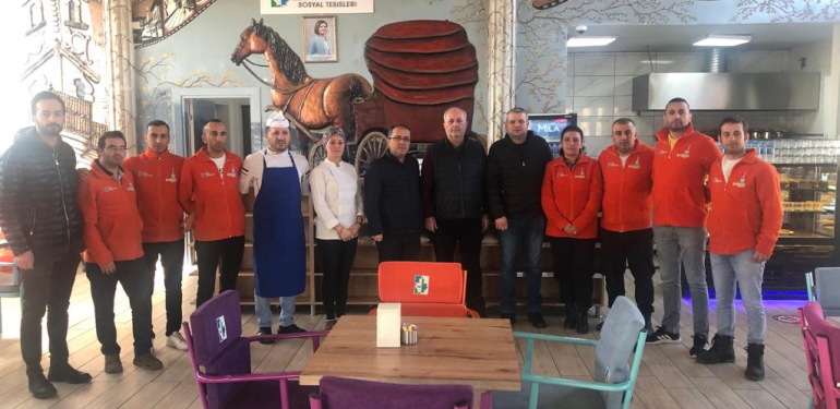 Vedat Küçük İlker Kazan açık bir şekilde emekçilere “Hırsız” demektedir.