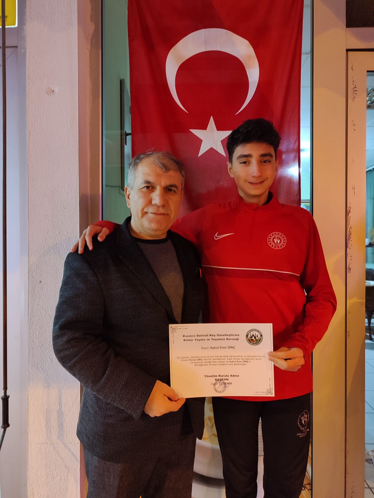 Antrenörsüz ve kulüpsüz bırakılan Aykut Eren Türkiye ikincisi oldu