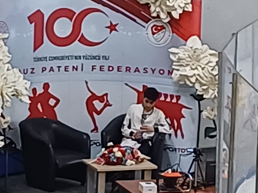 Antrenörsüz ve kulüpsüz bırakılan Aykut Eren Türkiye ikincisi oldu