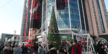 Yeni yıl coşkusu Belsa Meydanında tüm hızıyla devam ediyor