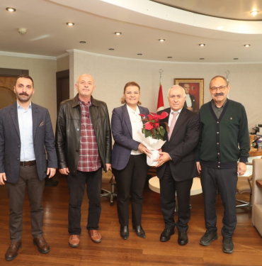 Yuvam Akarca Konutları Toplu Yapı Yönetiminden Başkan Hürriyet’e teşekkür ziyareti