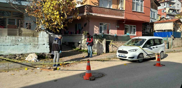 akrabasini gogsunden bicaklayarak olduren zanli yakalandi UQRVQU6z.jpg