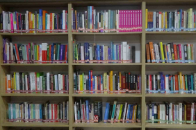 hukumlu ve tutuklularin hayatini degistirecek kutuphane P53sVn71.jpg