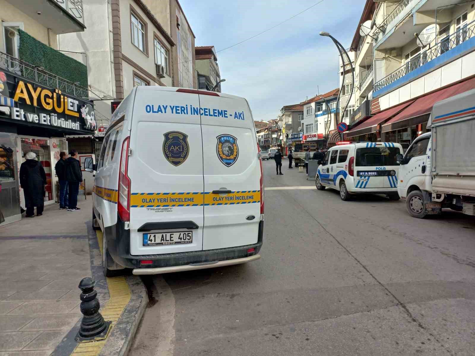 husumetlisini kiraathanede vurmustu suc aletiyle yakalandi 18cklvzP.jpg