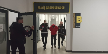 kocaeli de 41 bin tl ve tabanca caldi eskisehirde yakalandi ratjH2aR.jpg
