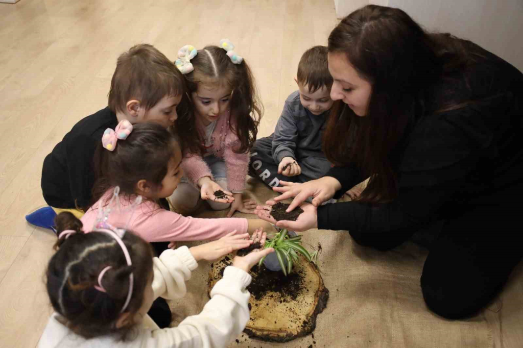 minikler hem egleniyor hem ogreniyor rKQyXnq2.jpg
