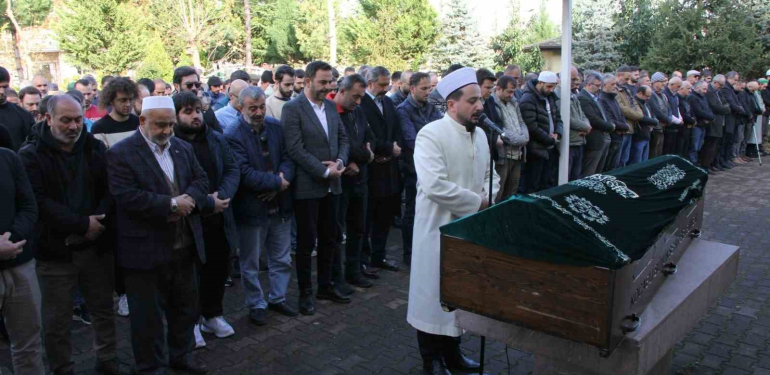 trafik kazasinda olen genc son yolculuguna ugurlandi TViKAzbS.jpg