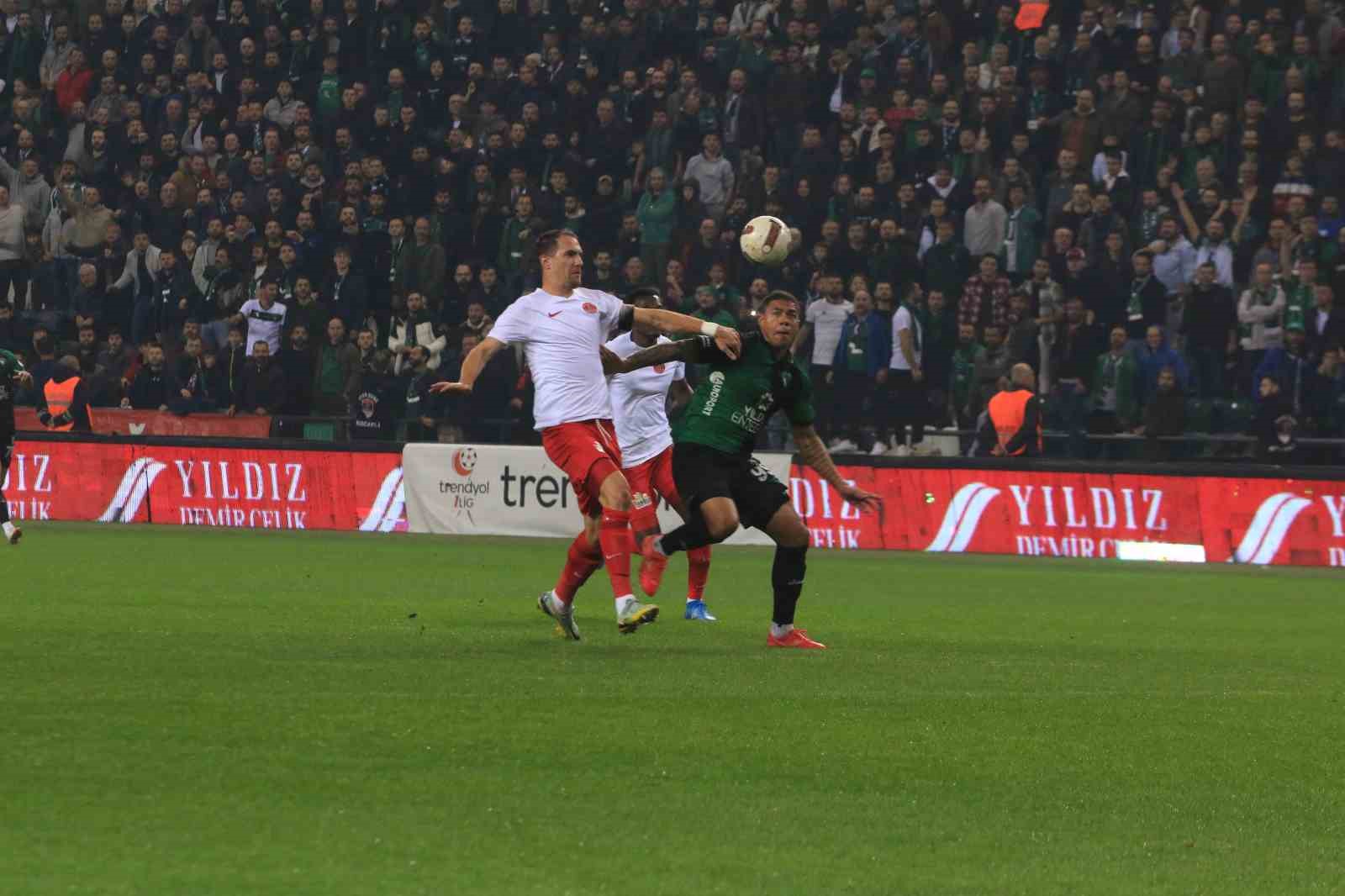 trendyol 1 lig kocaelispor 0 umraniyespor 3 AP47ntM7.jpg