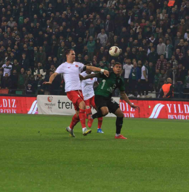trendyol 1 lig kocaelispor 0 umraniyespor 3 LTP3X5z7.jpg