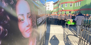 6 KİŞİYE UMUT OLAN SAĞLIK TEKNİSYENİ SON YOLCULUĞUNA UĞURLANDI ORGAN BAĞIŞÇISI KADININ BABASI: "KIZIMLA GURUR DUYUYORUM, 6 İNSANI HAYATA DÖNDÜRDÜ" "KIZIMIN ORGANINI BAĞIŞLADIĞI İNSANLAR YAŞASIN BEN MUTLU OLURUM"