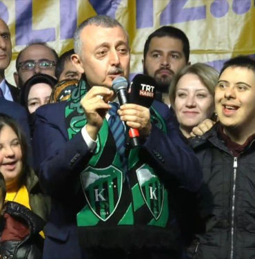 Adaylığı kesinleşen Büyükakın'dan AKP teşkilatına uyarı Konuşmanız haramdır