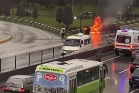 BARİYERE ÇARPAN OTOMOBİL ALEV TOPUNA DÖNDÜ