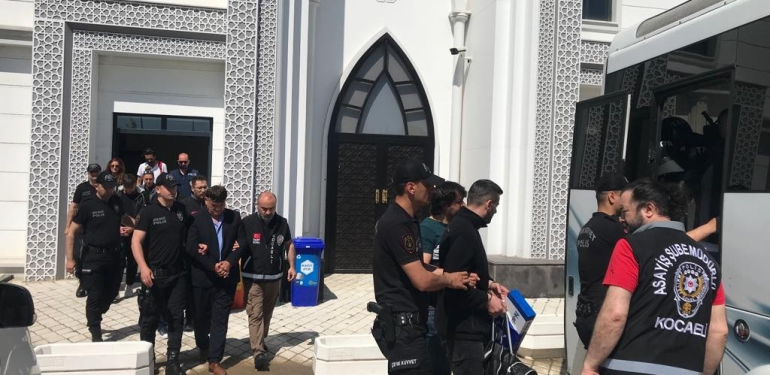 CİNAYETLE YARGILANAN ABİ KARDEŞİN TUTUKLUĞUNUN DEVAMINA KARAR VERİLDİ