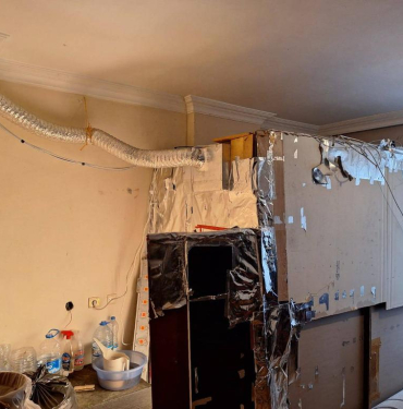 Evine kurduğu düzenekle uyuşturucu imal ediyordu, yakalandı