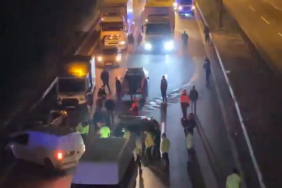 GÖÇMENLERİ TAŞIYAN ARACIN KARIŞTIĞI KAZADA YARALANAN 4 POLİS TABURCU EDİLDİ