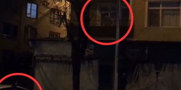 HIRSIZ ÖRÜMCEK ADAM GİBİ TIRMANDIĞI BALKONDA YAKAYI ELE VERDİ HIRSIZIN POLİS EKİPLERİ TARAFINDAN BALKONDA YAKALANDIĞI ANLAR ANBEAN KAYDEDİLDİ