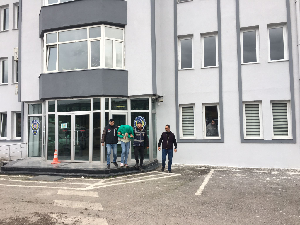 İş yerinden 900 bin TL'lik malzeme çalan şüpheliler yakalandı