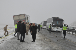 KARS'TAKİ KAZADA ACI DETAY: SARIKAMIŞ ŞEHİTLERİNİ ANMA ETKİNLİKLERİNE GİDİYORLARMIŞ