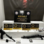 KOCAELİ'DE UYUŞTURUCU OPERASYONU: 3 TUTUKLAMA