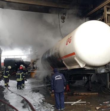 LPG TANKI PATLADI, BİR İŞÇİ YARALANDI