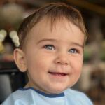 Mavi gözlü dev adam Mehmet Aslan kazandı