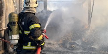 SAMANLIKTA YANGIN ÇIKTI, MAHALLELİ VE İTFAİYE SEFERBER OLDU