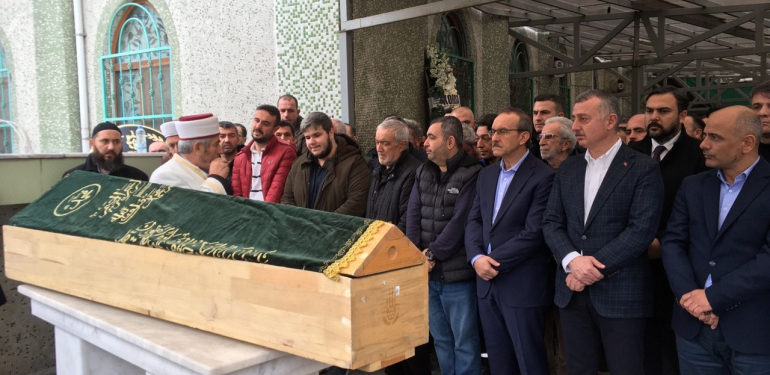 ŞEHİTLERİ ANMAK İÇİN GİTTİKLERİ ŞEHİRDE ÖLEN 2 KİŞİ MEMLEKETLERİ KOCAELİ'DE TOPRAĞA VERİLDİ