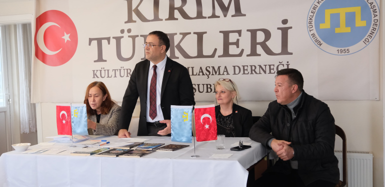 Sertif Gökçe, Kırım Türkleri ile bir arada