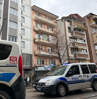 SİLAHLA VURULMUŞ HALDE BULUNAN ŞAHIS ÖLDÜ
