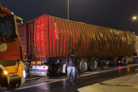 TEM'DE TIR DORSESİNDE PATLAMA: 1 İTFAİYE ERİ YARALANDI